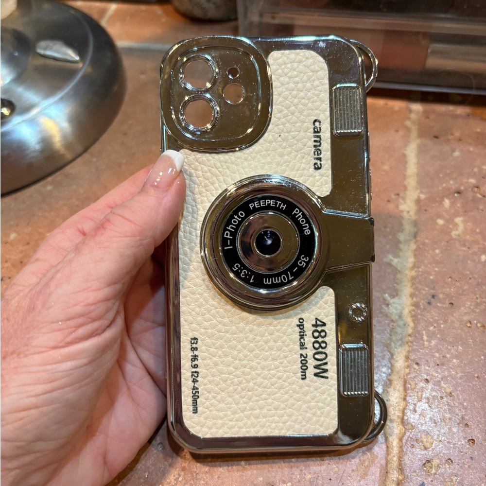 iPhone 12 old fashioned camera case